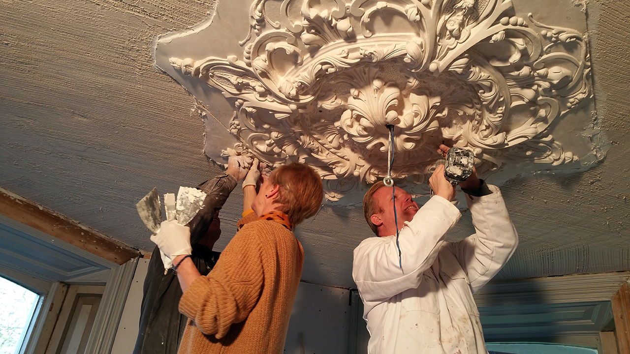 restauratie ornamentenplafond Buurmalsum